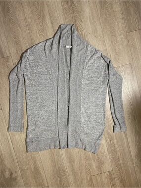 💜3/$25💜 Gap Grey Sweater Cardigan Size Medium